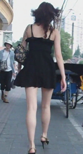 商场跟拍长腿连衣裙