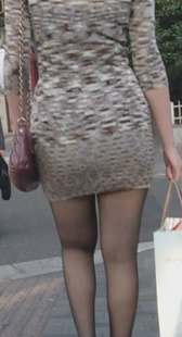 街拍蛇腰宽臀大屁股