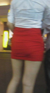 超短红裙清晰内痕