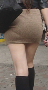 超短包臀性感内痕紧身少妇