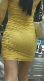 街拍细腰宽臀小少妇