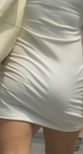 白裙少妇清晰内痕