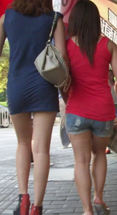 高跟长腿超短裙少妇