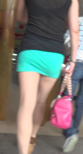 性感长腿肉丝超短裙OL上电梯