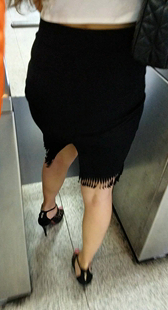 高跟蕾丝短裙真能扭