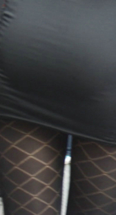 街拍细腰宽臀少妇内痕紧