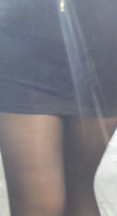 超短裙高跟丝袜少妇