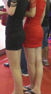 车展两性感模特