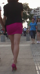 红裙包臀高挑小少妇