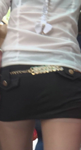 花边超短裙少妇