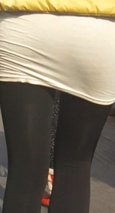 白裙包臀紧身少妇