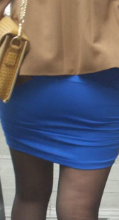 包臀紧身蓝裙少女