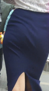 细腰宽臀呢绒裙