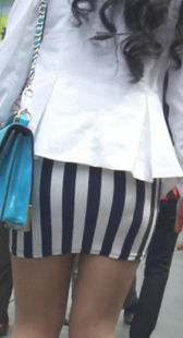 条纹翘臀肉丝少妇