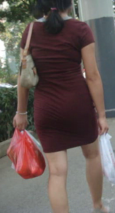 呢绒包臀成熟少妇