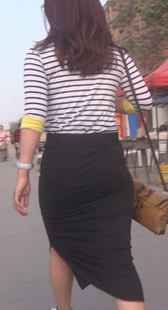 下半身美人鱼似的 MM还能迈得开步