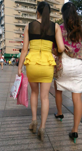 细腰宽臀紧身黄裙少妇