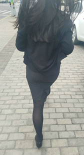 性感丝袜包臀短裙少妇