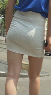 宽臀白裙少妇内痕紧