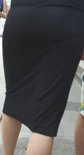 长裙少妇走路好会扭