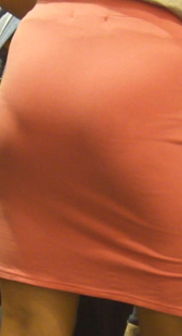 大屁股包臀少妇