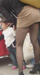 长腿包臀黑丝少妇