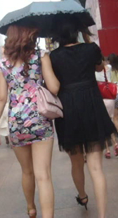 高挑花裙包臀少妇