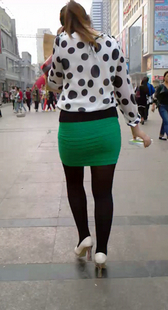 高跟丝袜大屁股小少妇