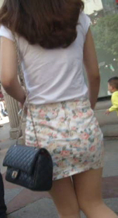 花裙少妇身材好我喜欢