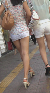 长腿高跟宽臀少妇