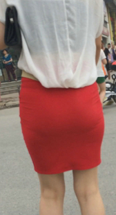 性感红裙包臀少妇