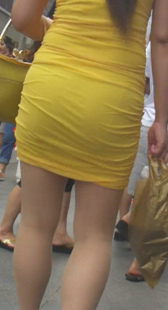 紧身黄裙包臀少妇
