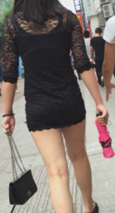 黑色超短裙小少妇