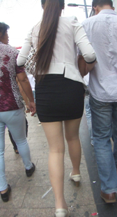 黑色超短包臀短裙少妇