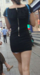 街拍高跟超短裙长腿少妇