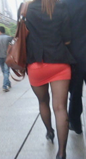 细高跟黑丝红紧臀