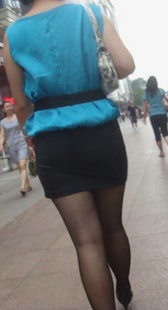 宽臀超短裙黑丝