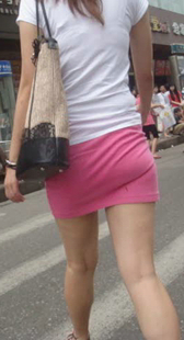 性感粉裙紧内痕