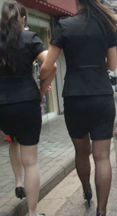 街拍两制服黑裙