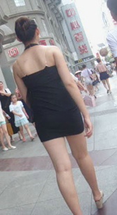 露背超短裙长腿