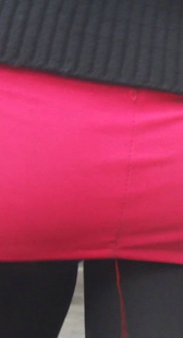 大屁股红裙少妇