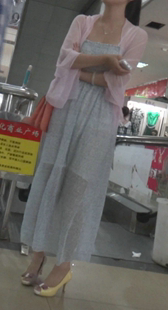 蕾丝长裙小少妇