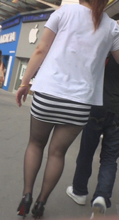 细高跟黑丝紧臀