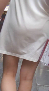 小妹白裙有些透明