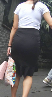 成熟少妇黑裙大宽臀