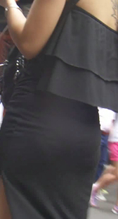 侧开叉短裙美少妇还纹身