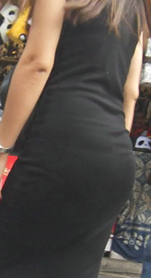 翘臀黑紧裙小少妇