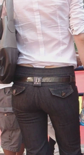 少妇如此风骚露出丁字裤