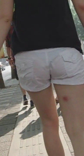 热裤配丁字裤真受不了