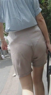 彩金龙超长时间跟拍丁字裤少妇